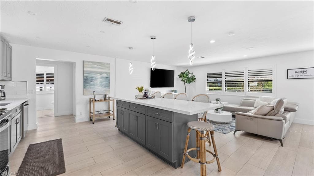 493 Willet Ave, Naples, FL 34108-6