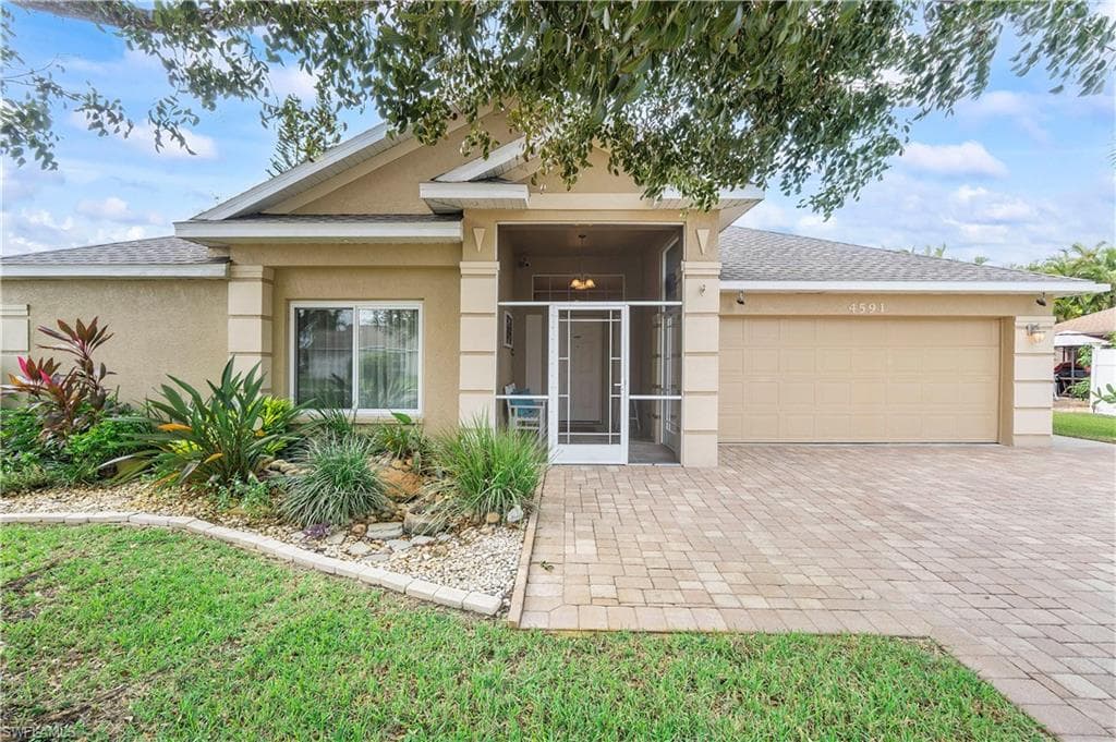 4591 Diploma Ct W, Lehigh Acres, FL 33971-2