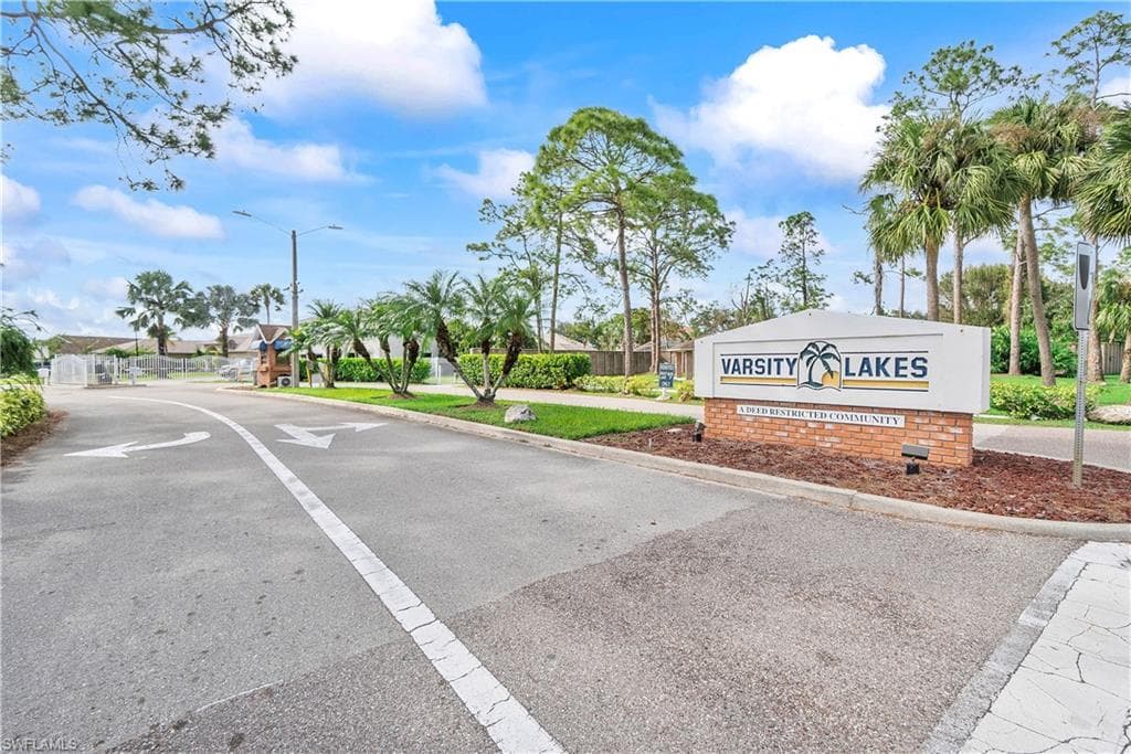 4591 Diploma Ct W, Lehigh Acres, FL 33971-51