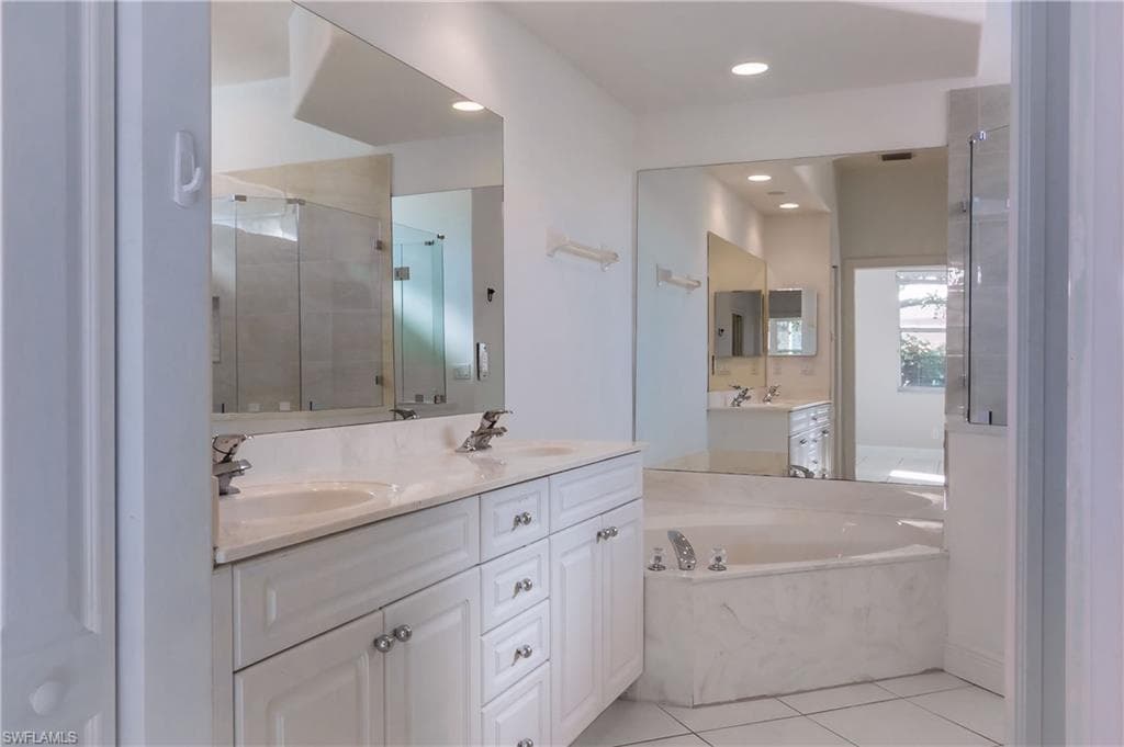 8771 Ibis Cove Cir, Naples, FL 34119-13