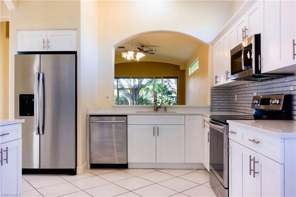 8771 Ibis Cove Cir, Naples, FL 34119-2