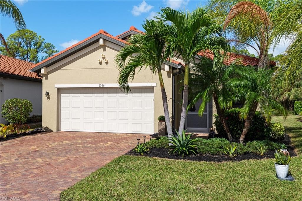 1586 Marton Ct, Naples, FL 34113-25