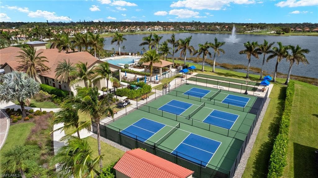 1586 Marton Ct, Naples, FL 34113-33