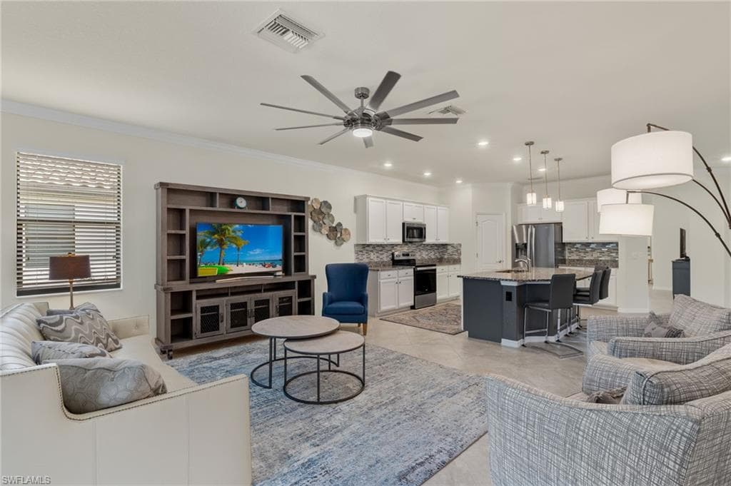 1586 Marton Ct, Naples, FL 34113-5