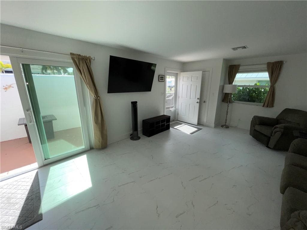 1425 Curlew Ave 2-1, Naples, FL 34102-21