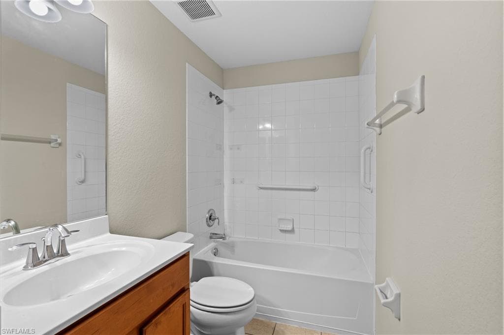 9073 Gervais Cir 1005, Naples, FL 34120-23