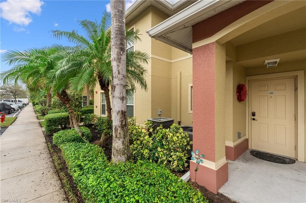 9073 Gervais Cir 1005, Naples, FL 34120-3