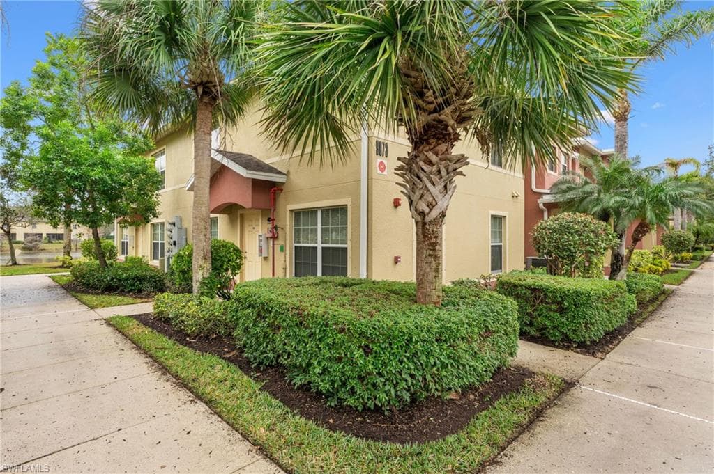 9073 Gervais Cir 1005, Naples, FL 34120-4