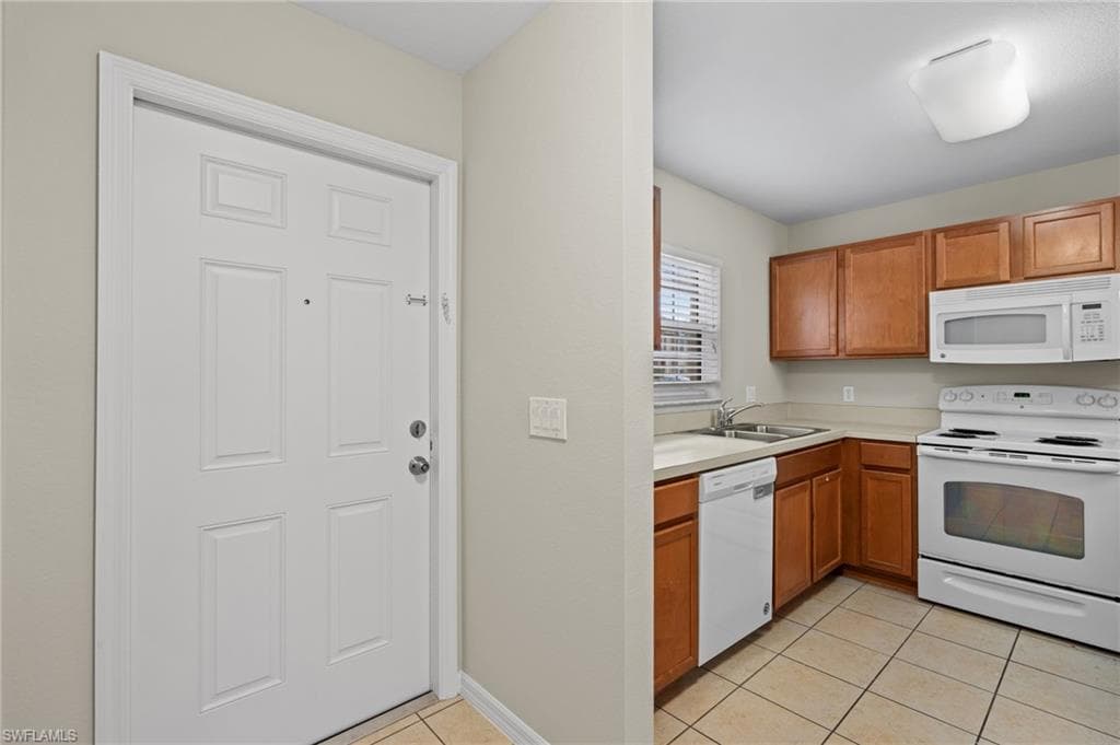 9073 Gervais Cir 1005, Naples, FL 34120-8