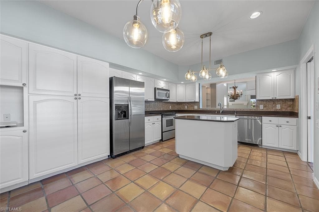 10334 Quail Crown Dr, Naples, FL 34119-4