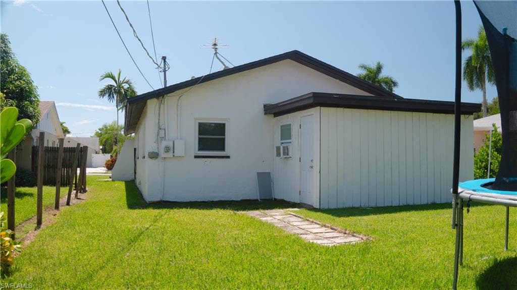 759 100th Ave N, Naples, FL 34108-15