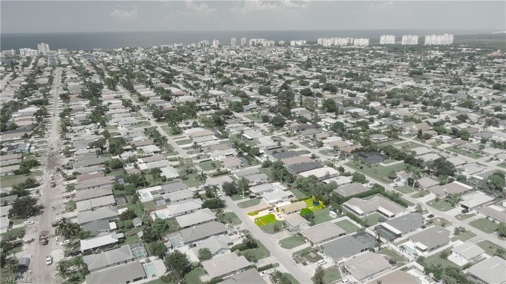 759 100th Ave N, Naples, FL 34108-3