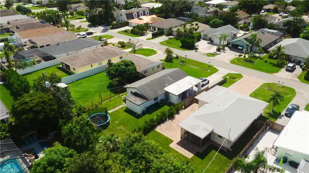 759 100th Ave N, Naples, FL 34108-7
