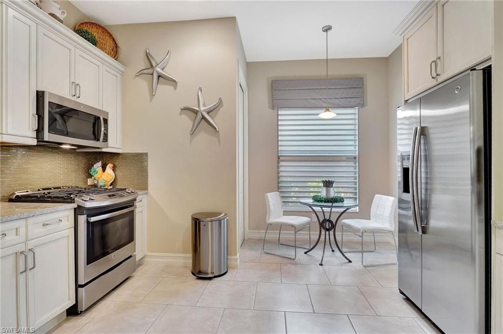 6620 Roma Way, Naples, FL 34113-14