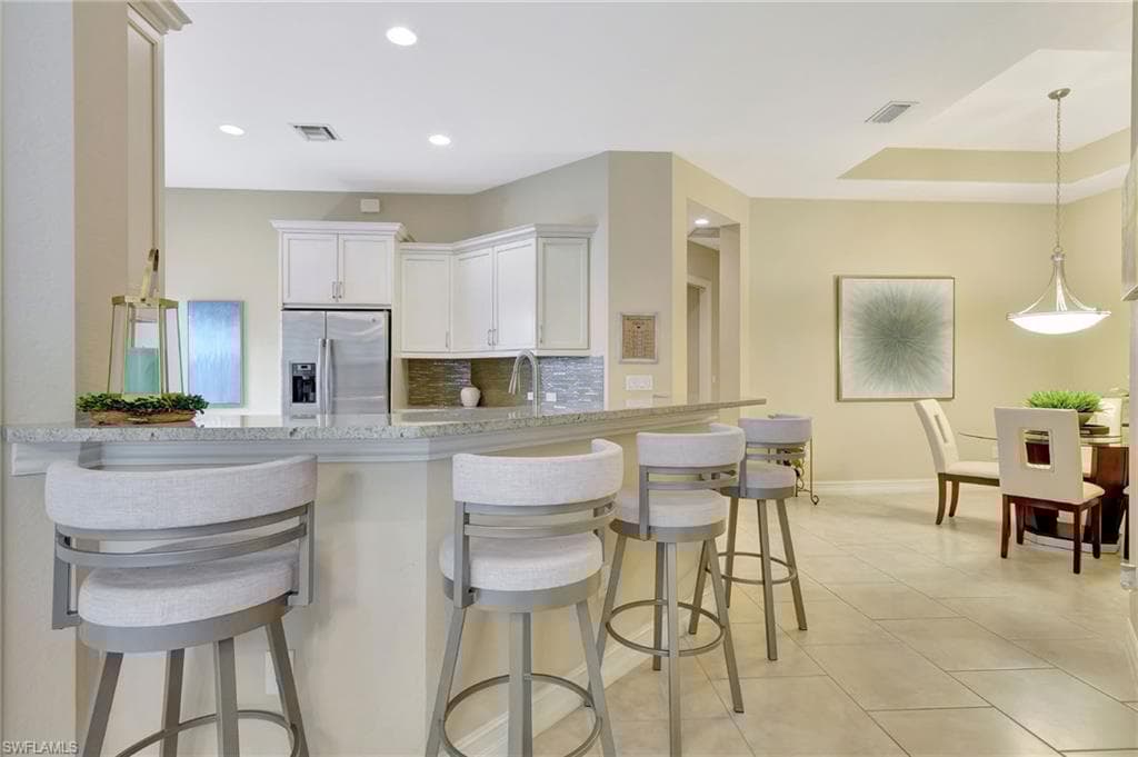 6620 Roma Way, Naples, FL 34113-18