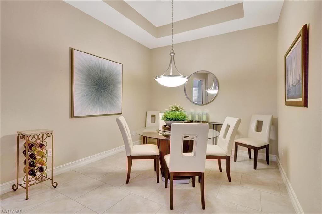 6620 Roma Way, Naples, FL 34113-19