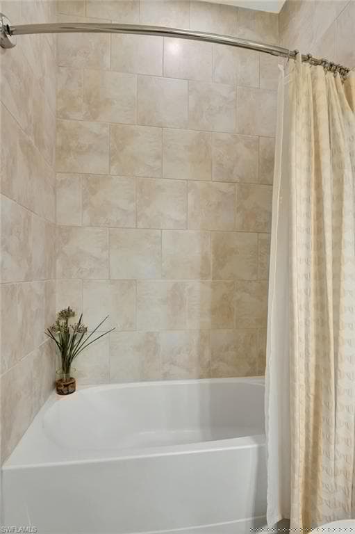 6620 Roma Way, Naples, FL 34113-29