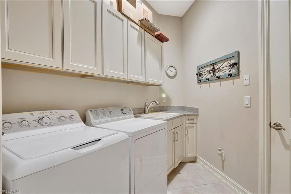 6620 Roma Way, Naples, FL 34113-31