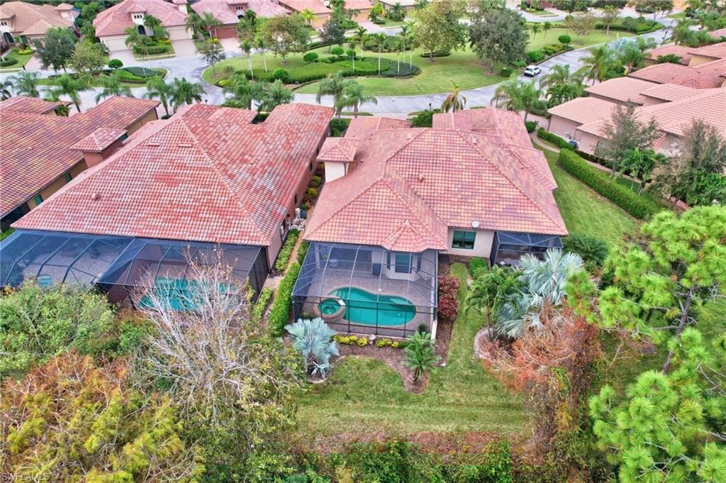 6620 Roma Way, Naples, FL 34113-6