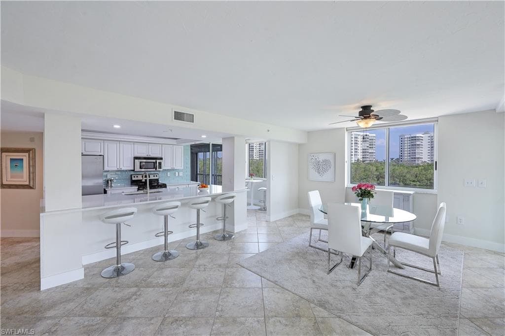 25 Bluebill Ave A-201, Naples, FL 34108-11