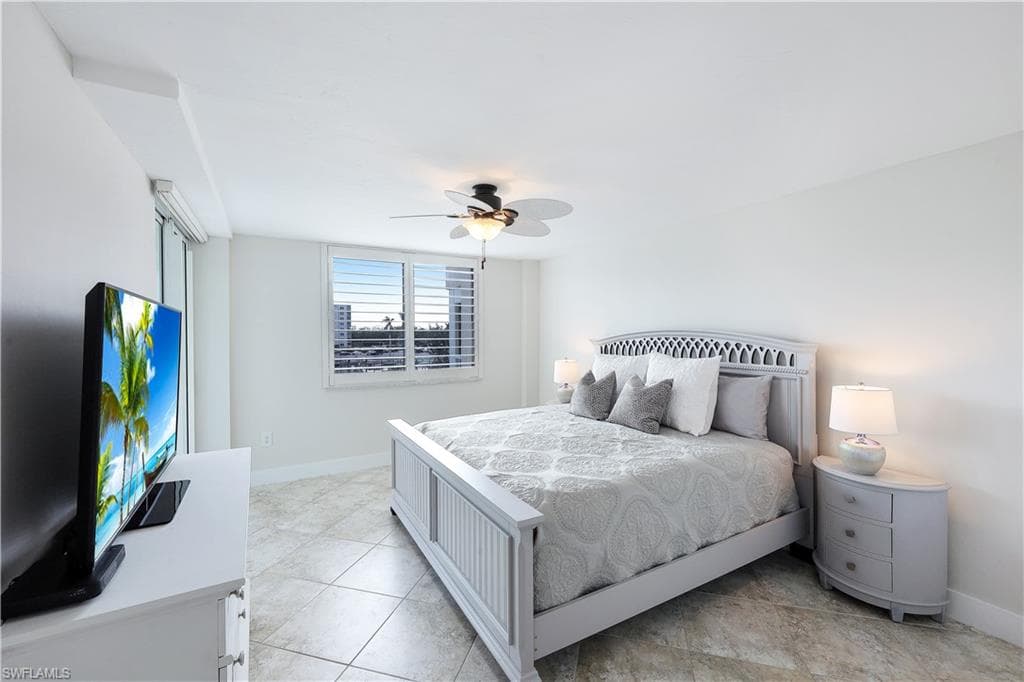 25 Bluebill Ave A-201, Naples, FL 34108-18