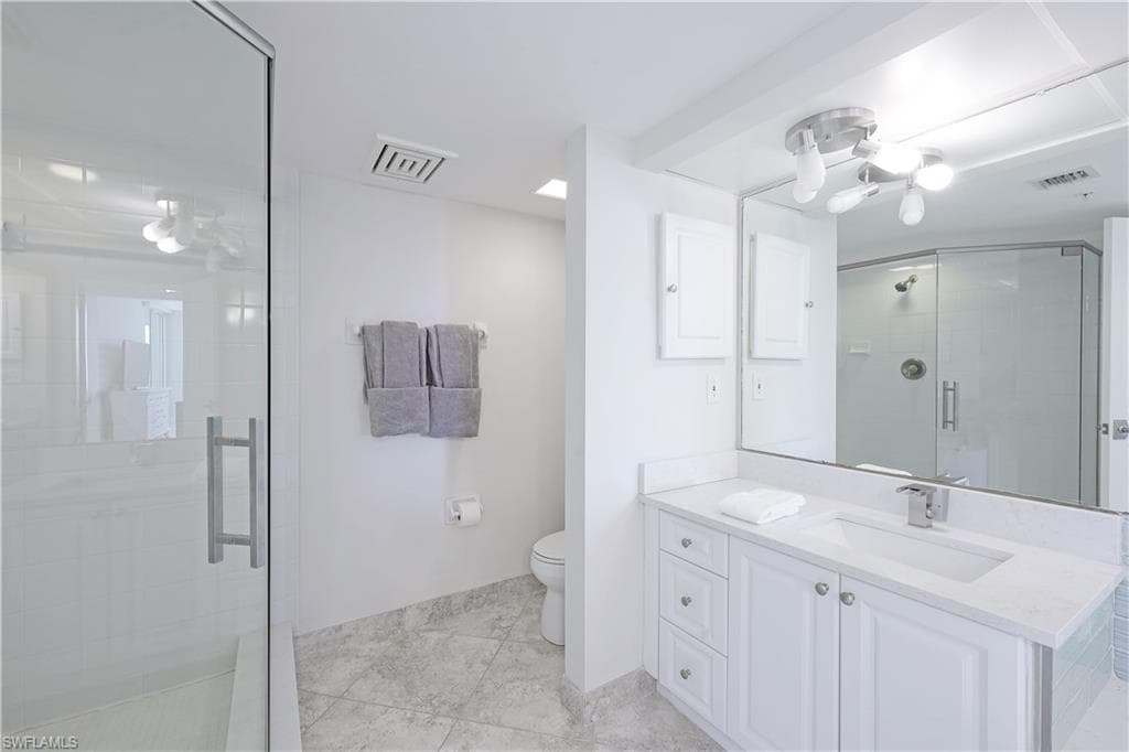 25 Bluebill Ave A-201, Naples, FL 34108-23