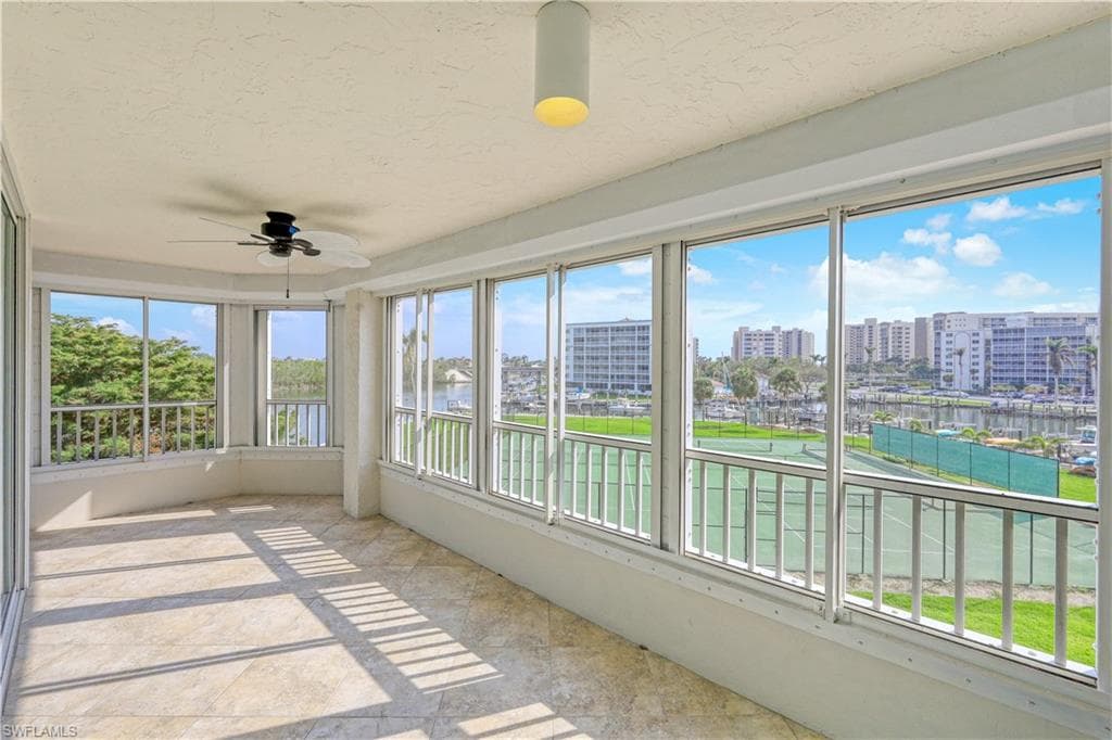 25 Bluebill Ave A-201, Naples, FL 34108-27