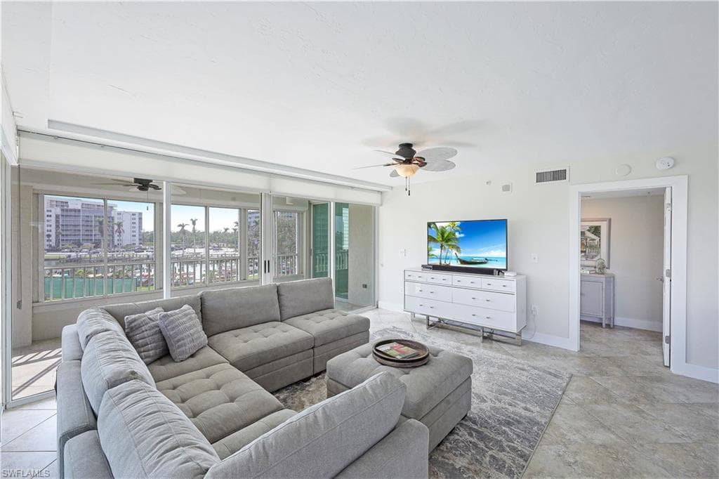 25 Bluebill Ave A-201, Naples, FL 34108-6