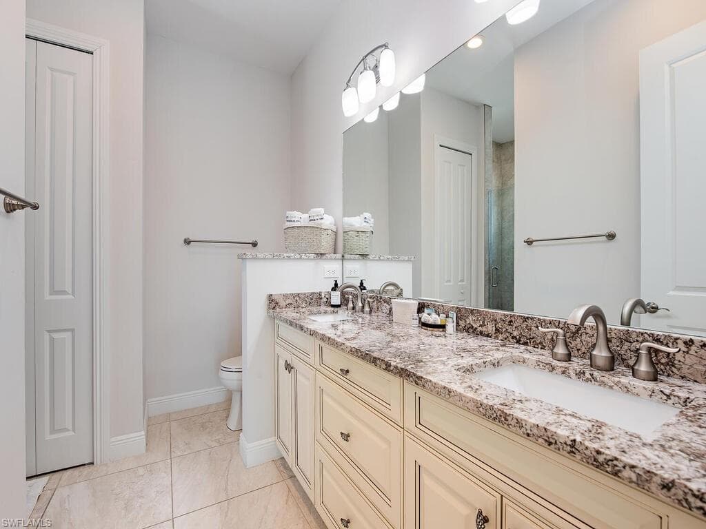698 103rd Ave N, Naples, FL 34108-10