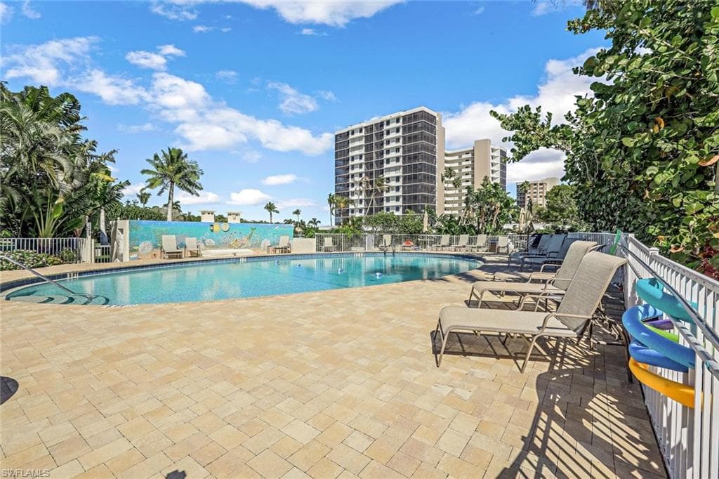 5 Bluebill Ave 205, Naples, FL 34108-16