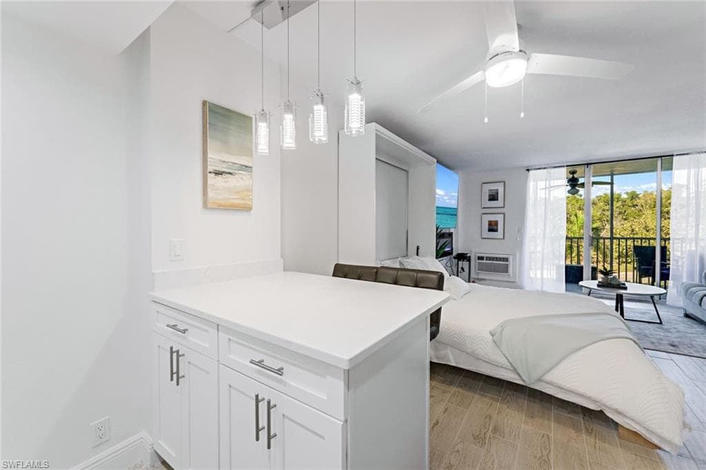 5 Bluebill Ave 205, Naples, FL 34108-8