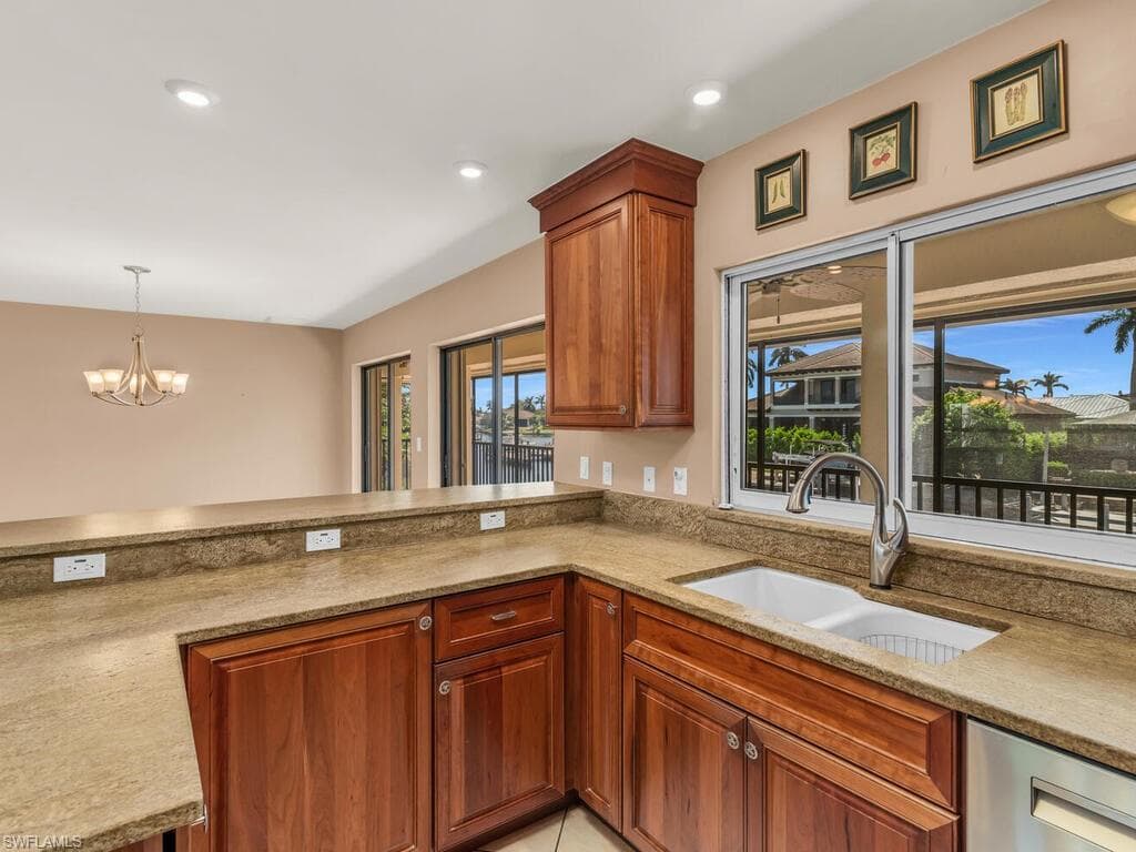 1179 Lighthouse Ct, Marco Island, FL 34145-15