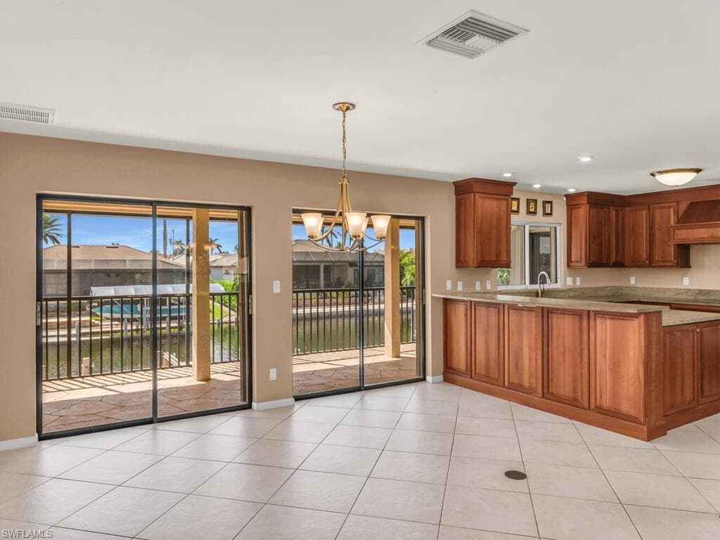 1179 Lighthouse Ct, Marco Island, FL 34145-17