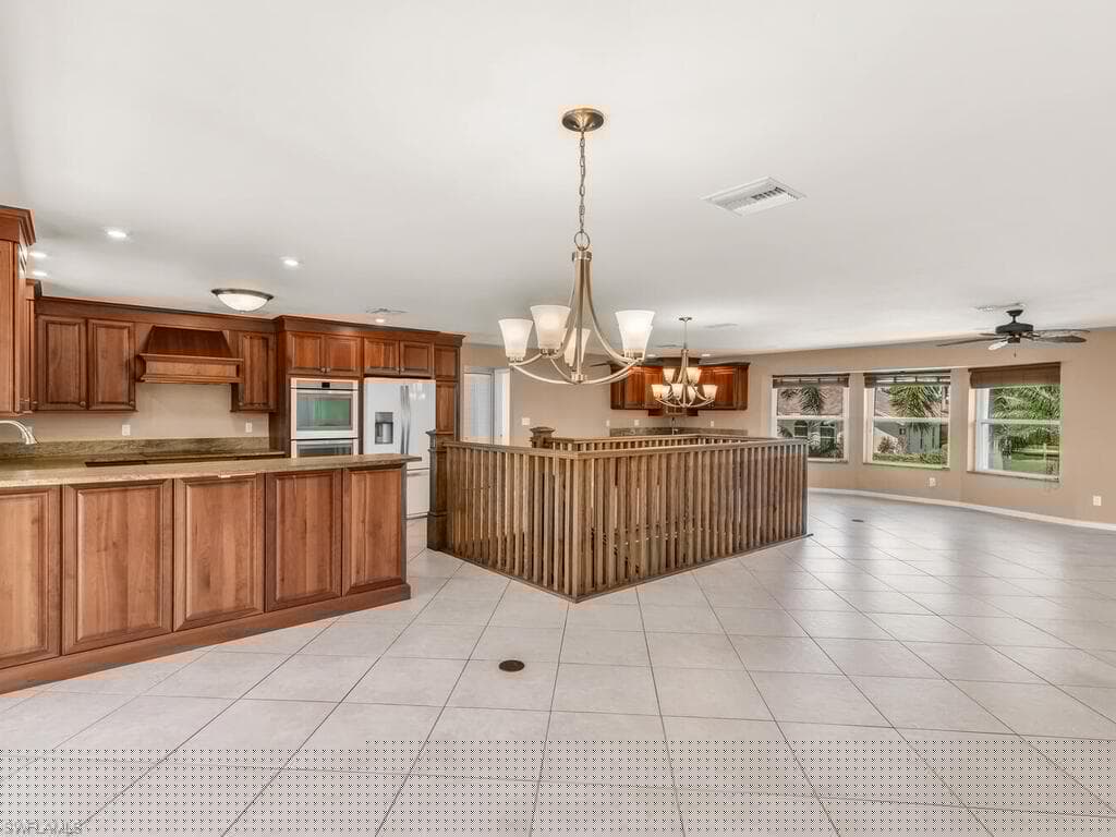 1179 Lighthouse Ct, Marco Island, FL 34145-18