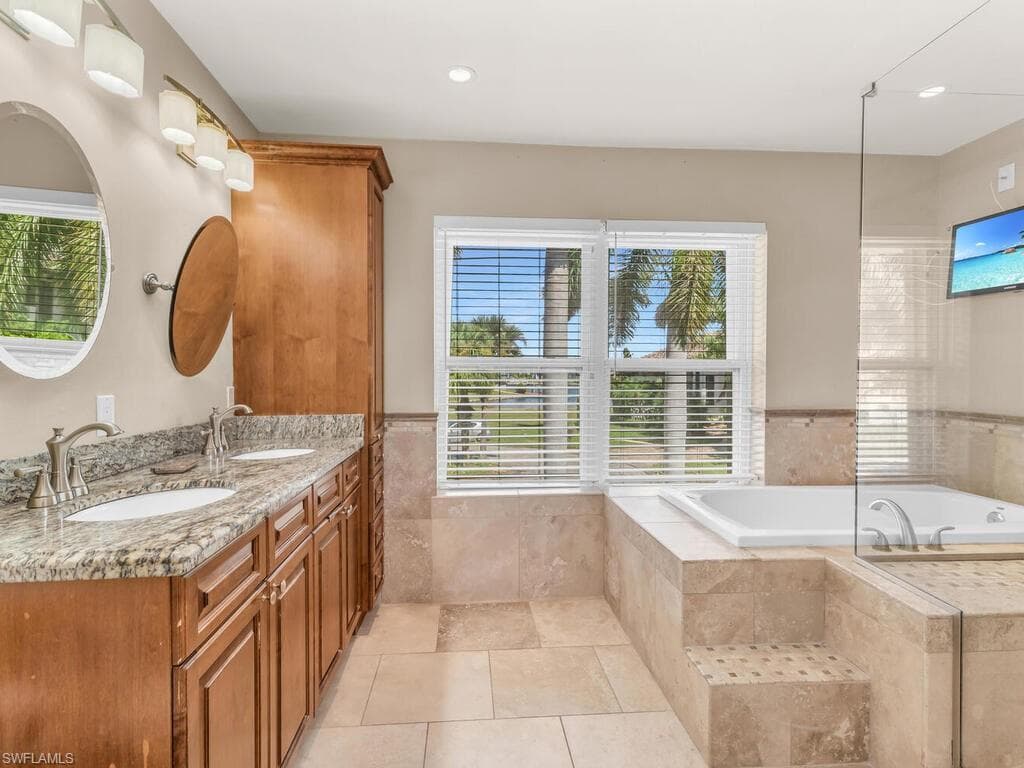 1179 Lighthouse Ct, Marco Island, FL 34145-24