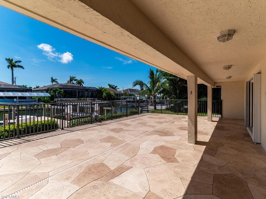 1179 Lighthouse Ct, Marco Island, FL 34145-33