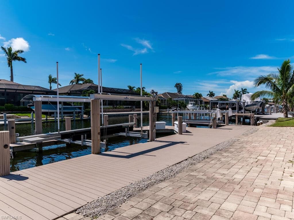 1179 Lighthouse Ct, Marco Island, FL 34145-39