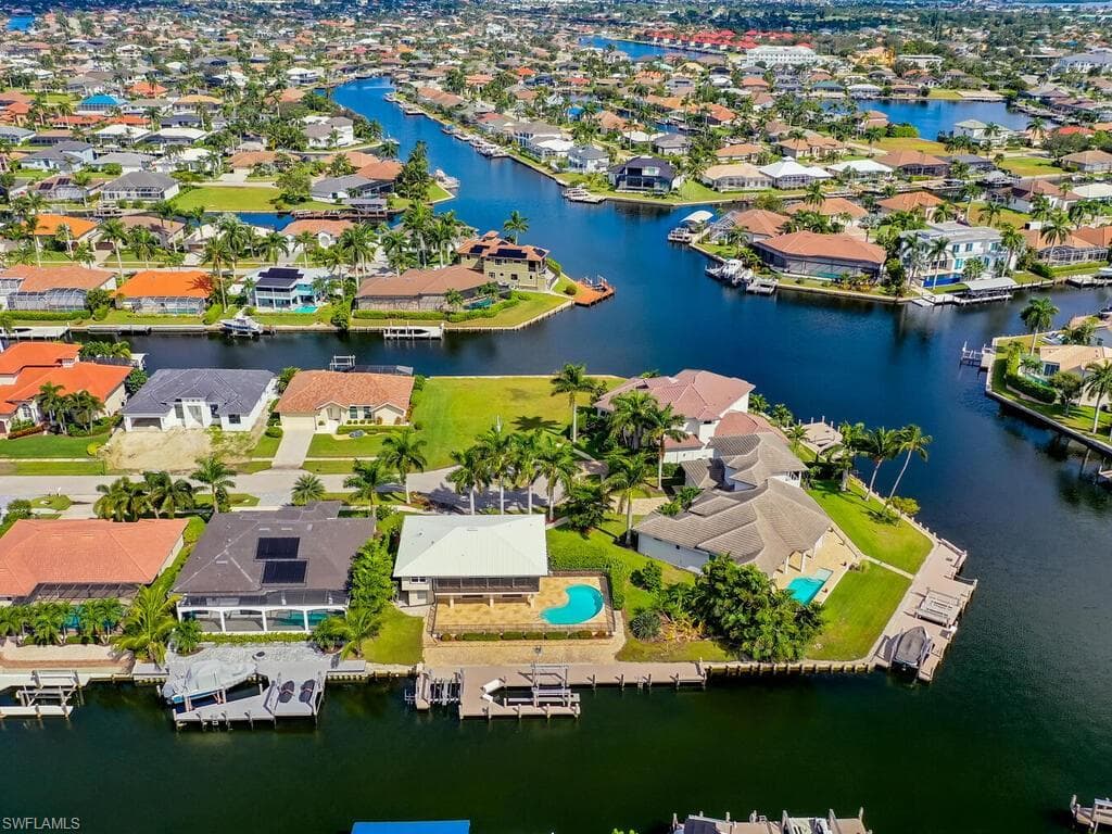 1179 Lighthouse Ct, Marco Island, FL 34145-44