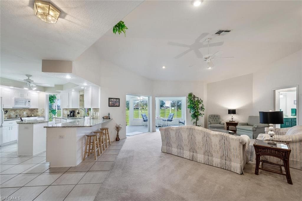 189 Marseille Dr, Naples, FL 34112-4