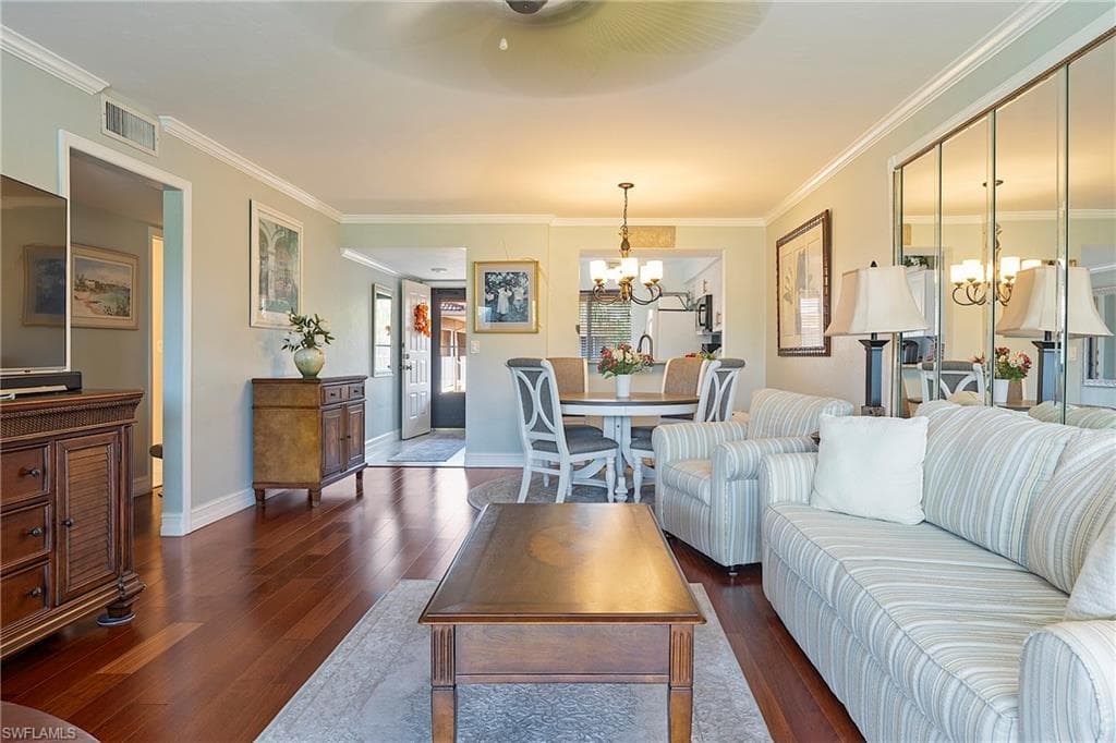 1075 Foxfire Ln 310, Naples, FL 34104-10