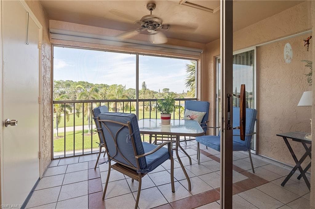 1075 Foxfire Ln 310, Naples, FL 34104-18