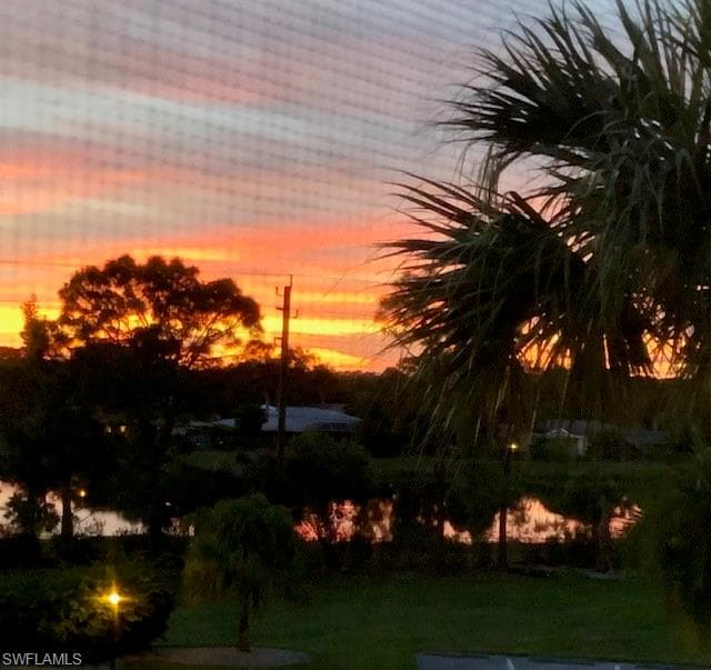 1075 Foxfire Ln 310, Naples, FL 34104-3