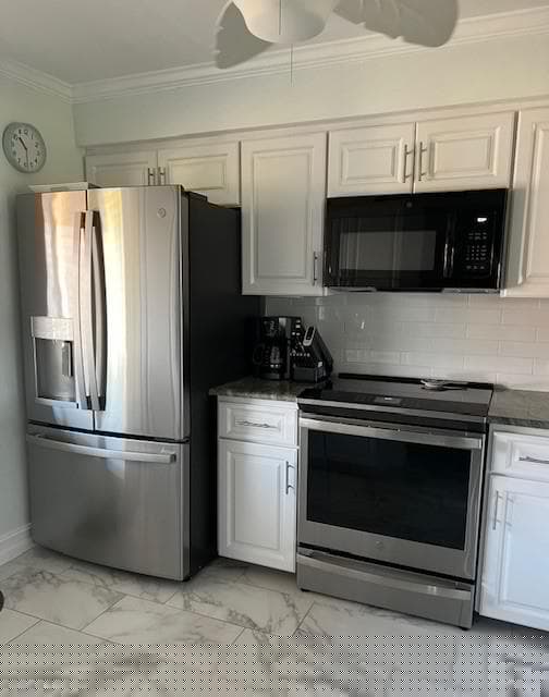 1075 Foxfire Ln 310, Naples, FL 34104-4