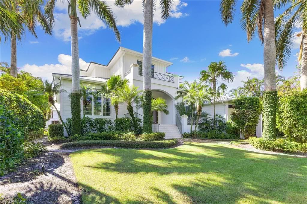 636 14th Ave S, Naples, FL 34102-2