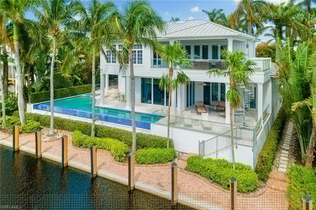 636 14th Ave S, Naples, FL 34102-4
