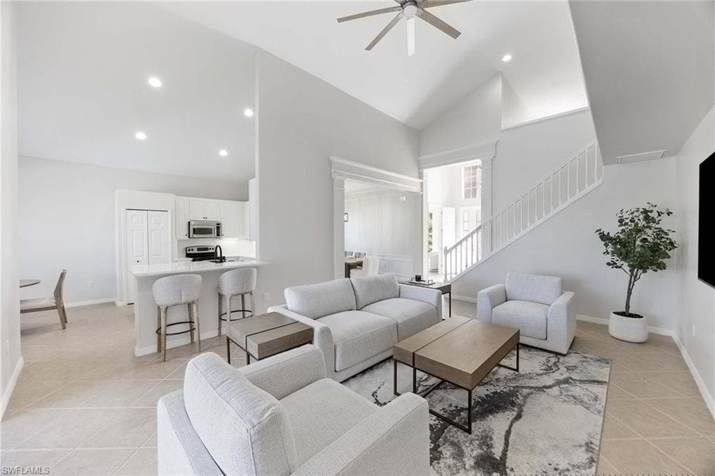 11845 Bramble Ct, Naples, FL 34120-8