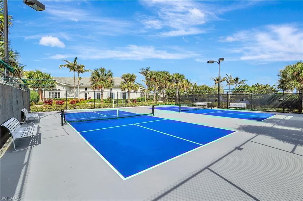 8825 Saint Lucia Dr, Naples, FL 34114-31