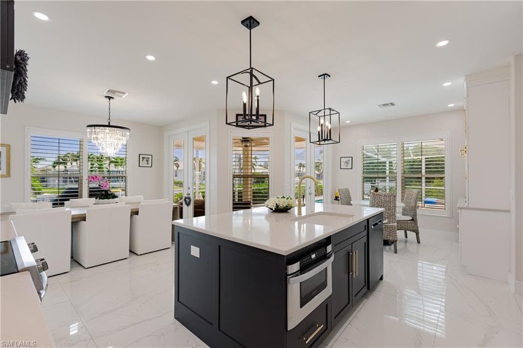 1045 Cottonwood Ct, Marco Island, FL 34145-15