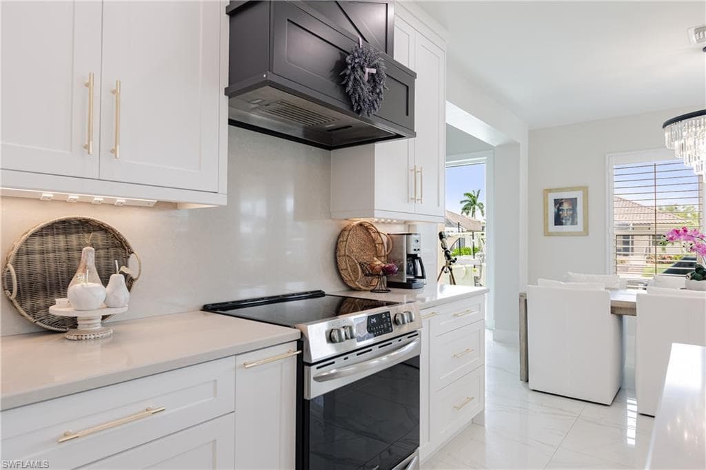 1045 Cottonwood Ct, Marco Island, FL 34145-17