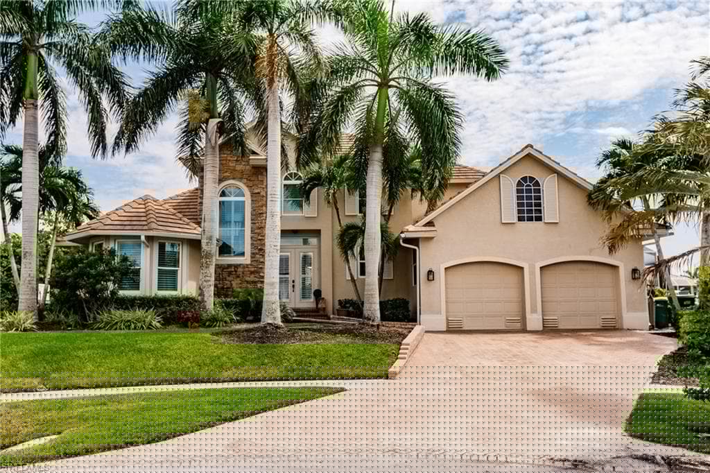 1045 Cottonwood Ct, Marco Island, FL 34145-1